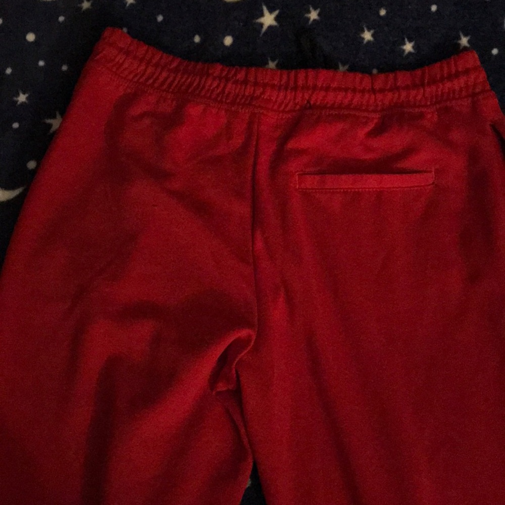 Red Sweatpants (Rerun) - Picture 6 of 7
